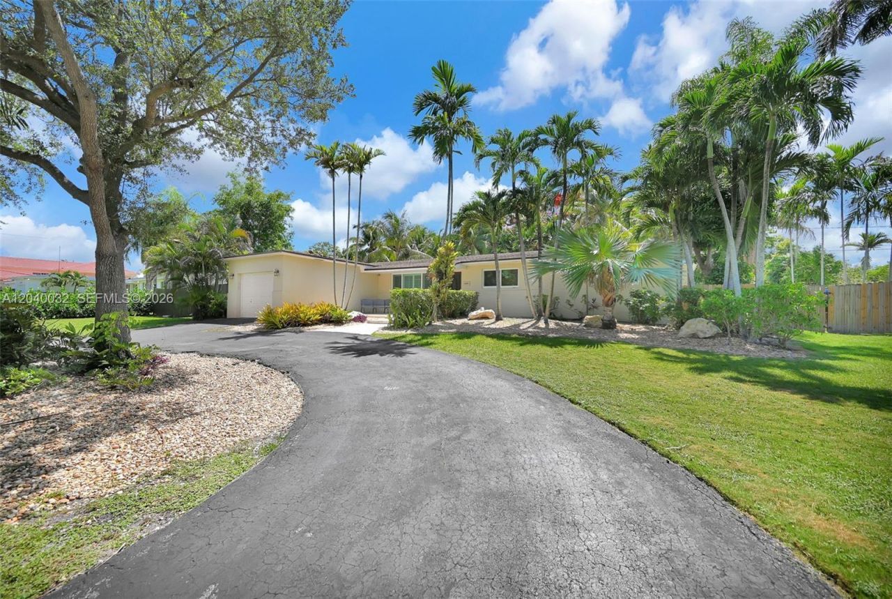 14501 SW 99th Ave , Miami, FL 33176 Photo