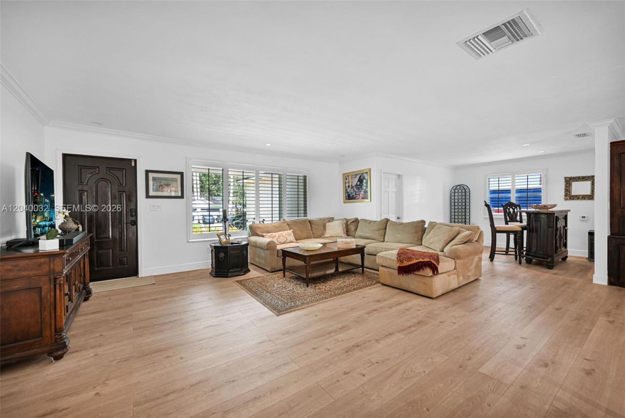 14501 SW 99th Ave , Miami, FL 33176 Photo