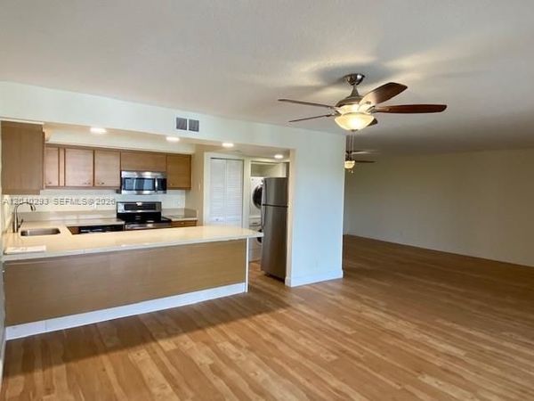 520 Orton Ave , Unit 503, Fort Lauderdale, FL 33304
