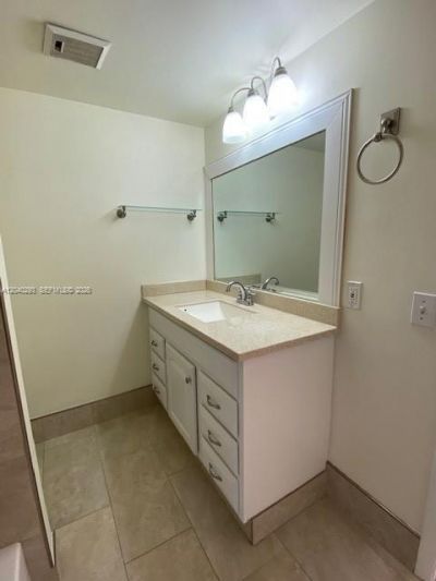 520 Orton Ave, Unit 503, Fort Lauderdale, FL 33304 Photo