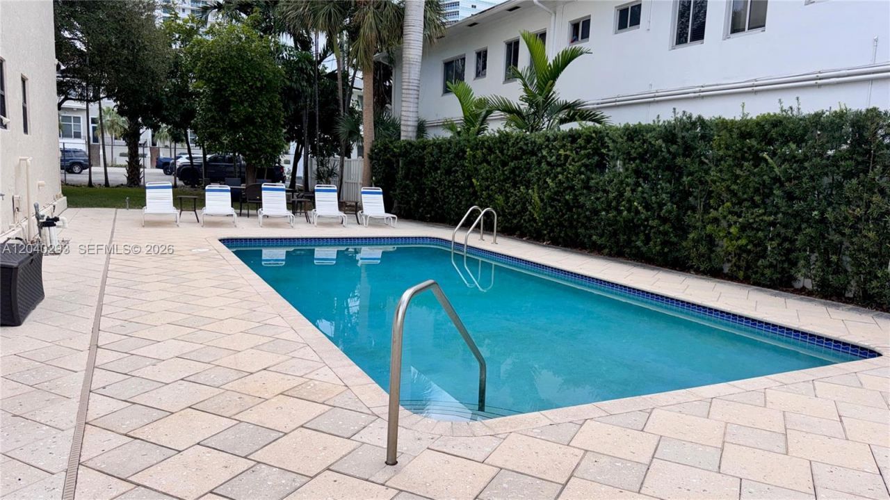 520 Orton Ave, Unit 503, Fort Lauderdale, FL 33304 Photo