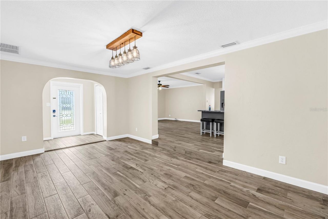 2375 37th Street N, Saint Petersburg, FL 33713 Photo