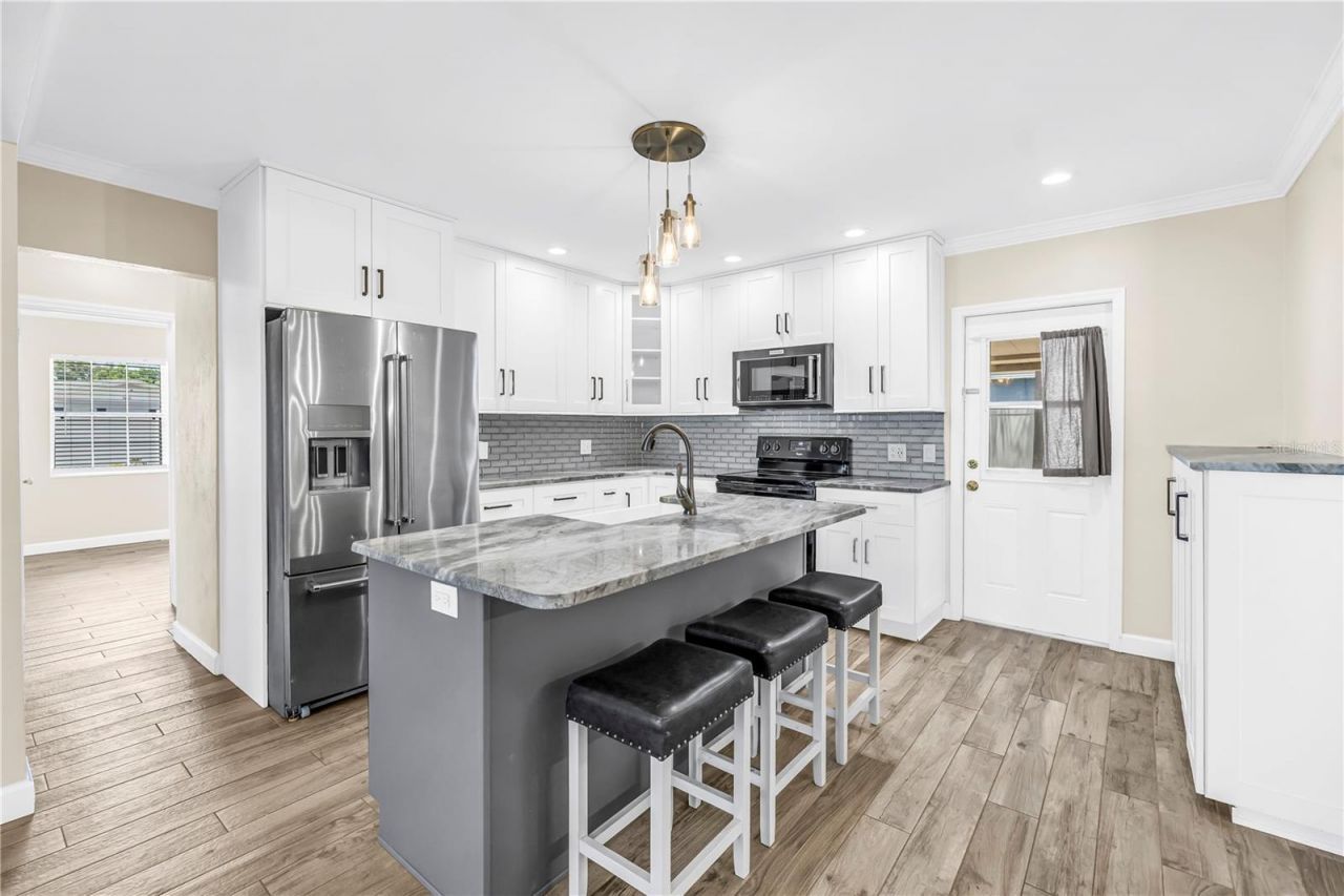2375 37th Street N, Saint Petersburg, FL 33713 Photo