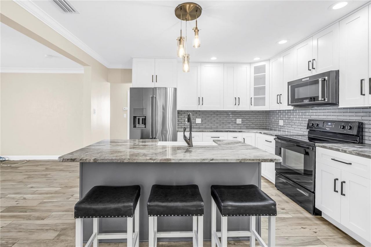 2375 37th Street N, Saint Petersburg, FL 33713 Photo