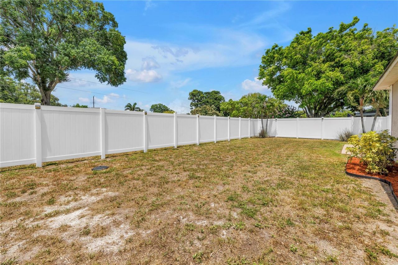 2375 37th Street N, Saint Petersburg, FL 33713 Photo