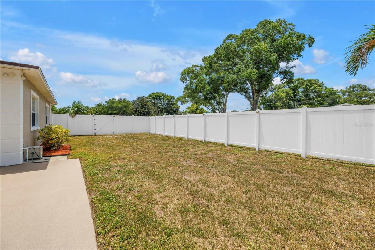2375 37th Street N, Saint Petersburg, FL 33713 Photo