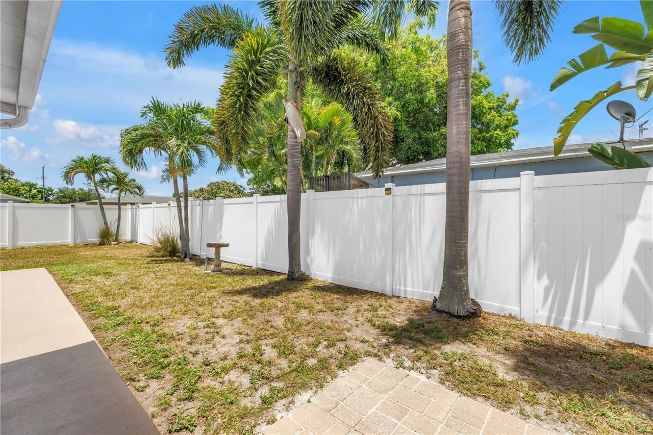 2375 37th Street N, Saint Petersburg, FL 33713 Photo
