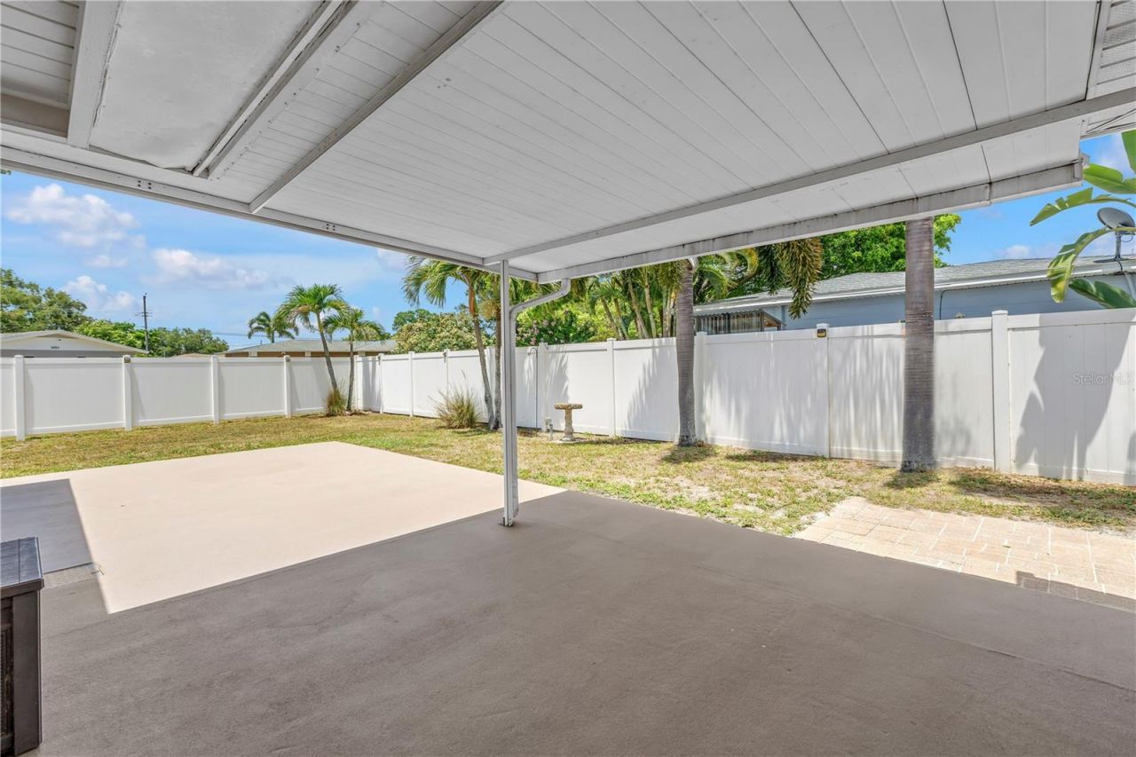 2375 37th Street N, Saint Petersburg, FL 33713 Photo