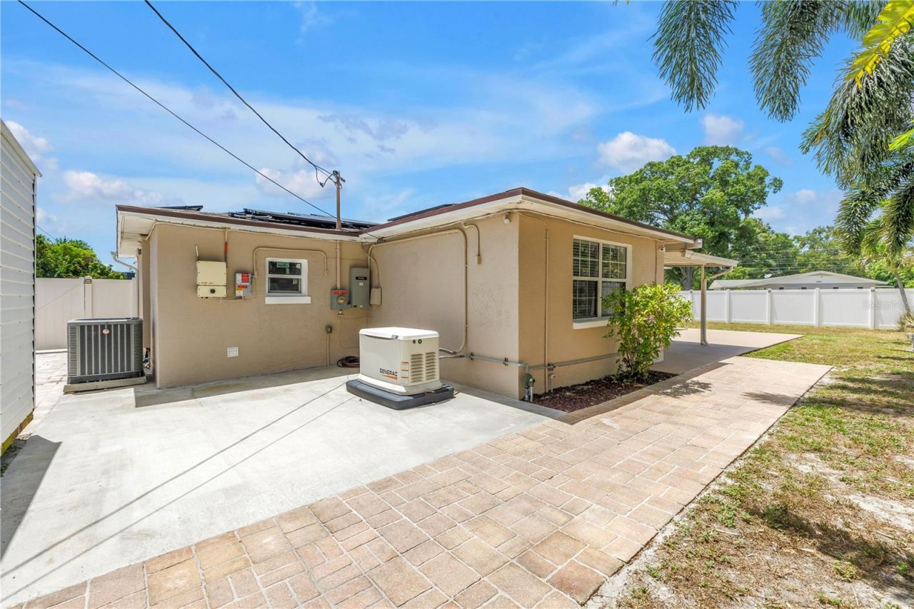 2375 37th Street N, Saint Petersburg, FL 33713 Photo