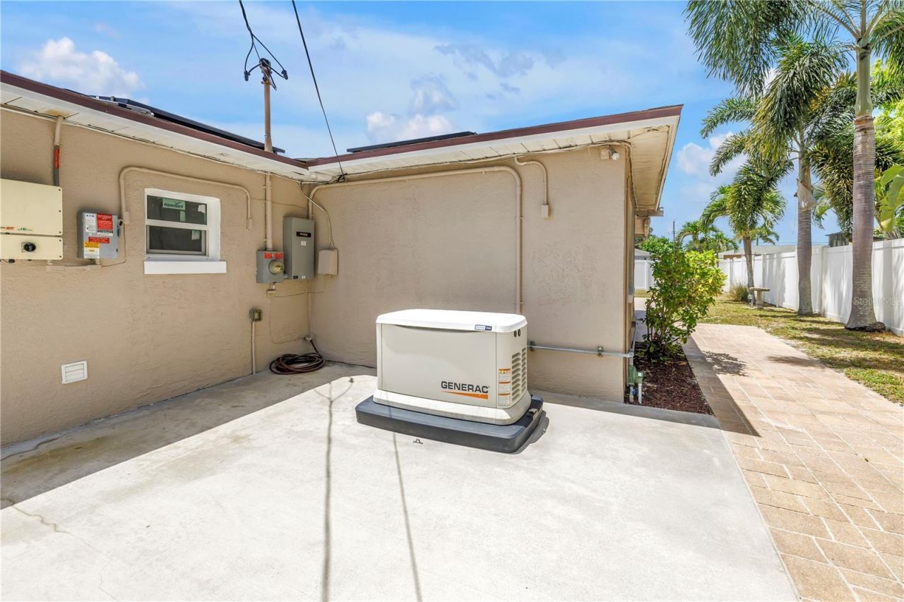 2375 37th Street N, Saint Petersburg, FL 33713 Photo