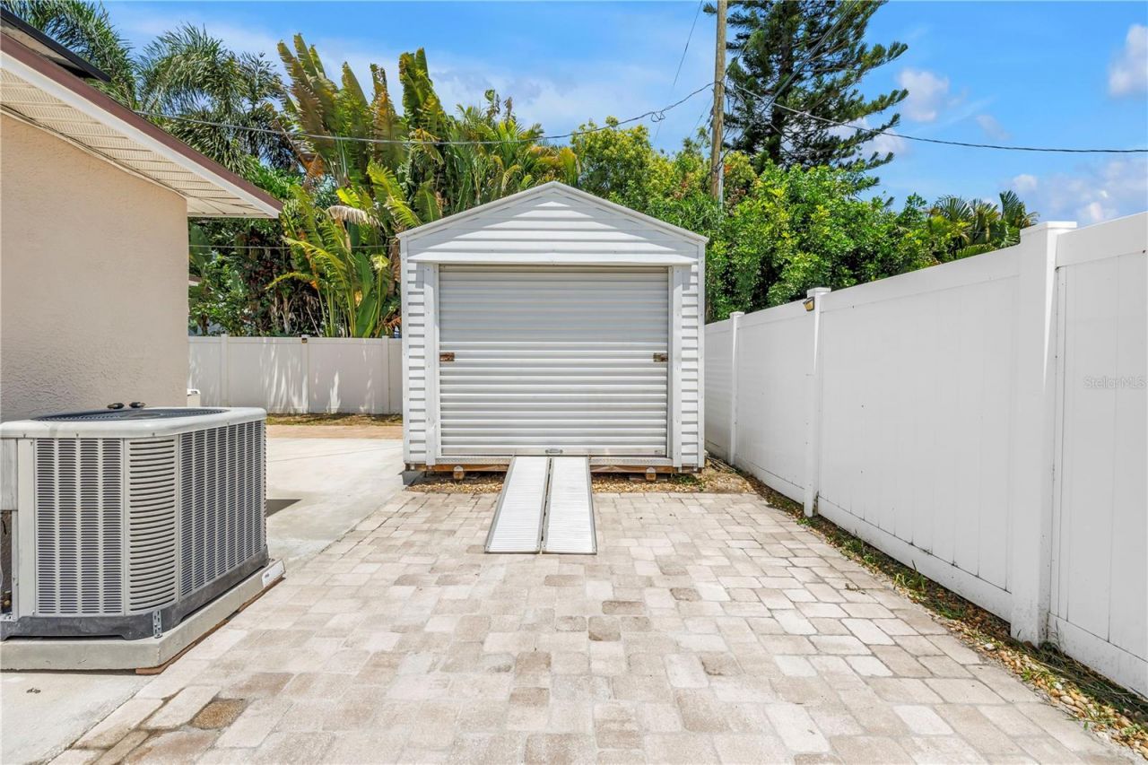 2375 37th Street N, Saint Petersburg, FL 33713 Photo
