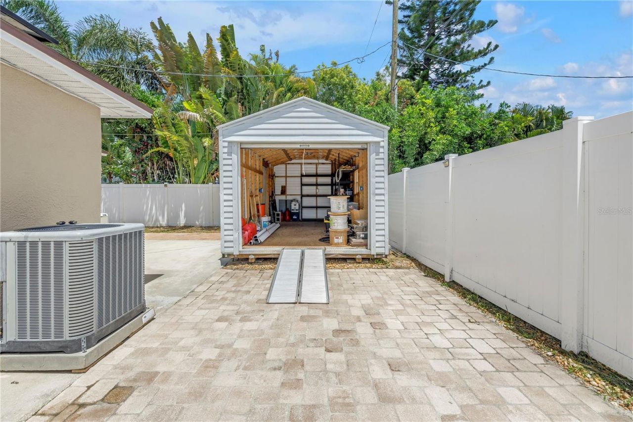 2375 37th Street N, Saint Petersburg, FL 33713 Photo