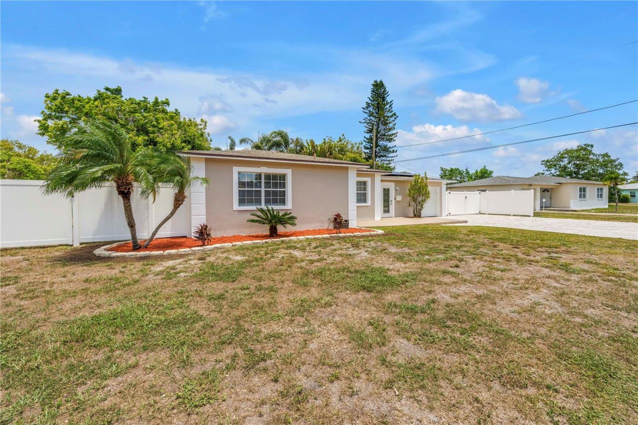 2375 37th Street N, Saint Petersburg, FL 33713 Photo