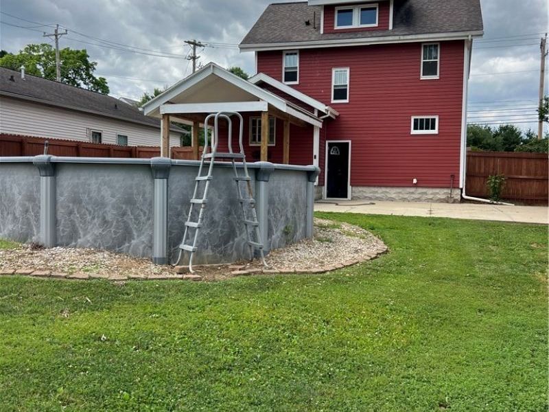 437 SW Bodmer Avenue, Strasburg, OH 44663 Photo 3