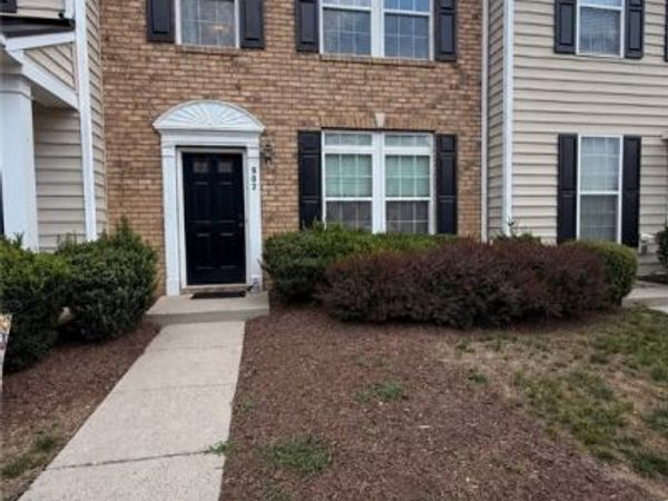 907 Kitty Hamilton Circle , Ashland, VA 23005