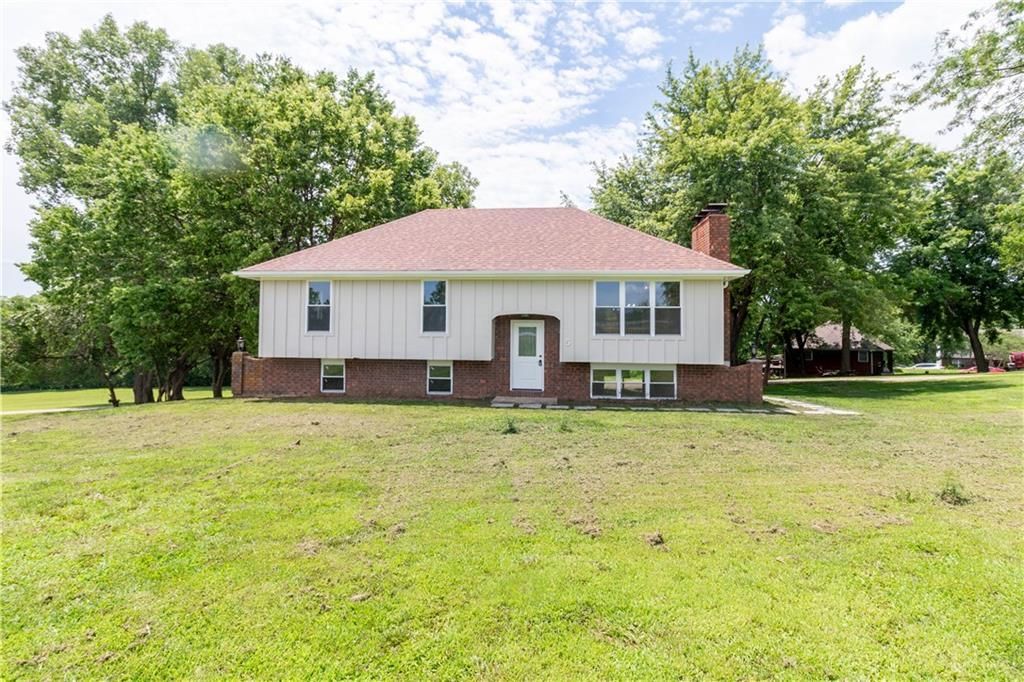 5 Tara Lane, Faucett, MO 64448 Main Photo
