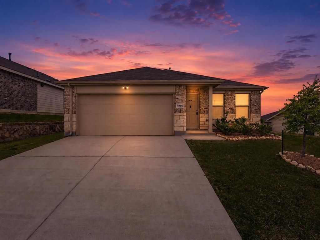 8400 High Robin Avenue, Fort Worth, TX 76123 Main Photo
