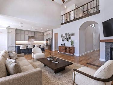 1713 Roundtree Circle E, Fort Worth, TX 76008