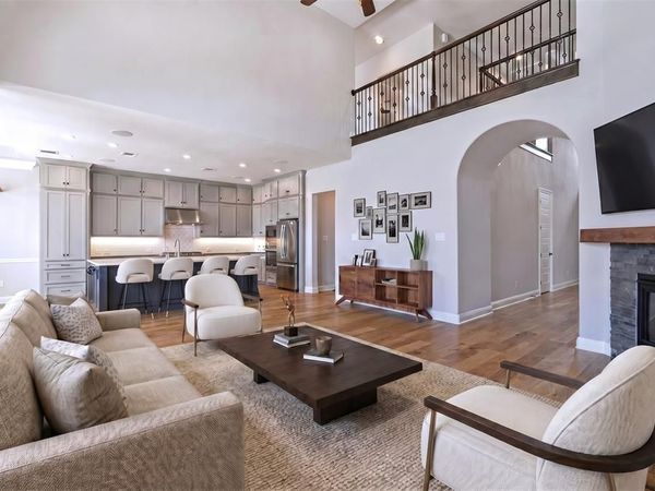 1713 Roundtree Circle E, Fort Worth, TX 76008