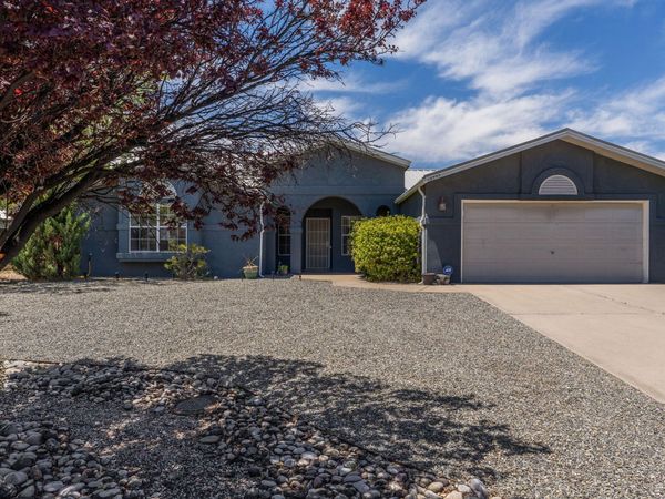 2595 Diamond Peak Drive NE, Rio Rancho, NM 87144