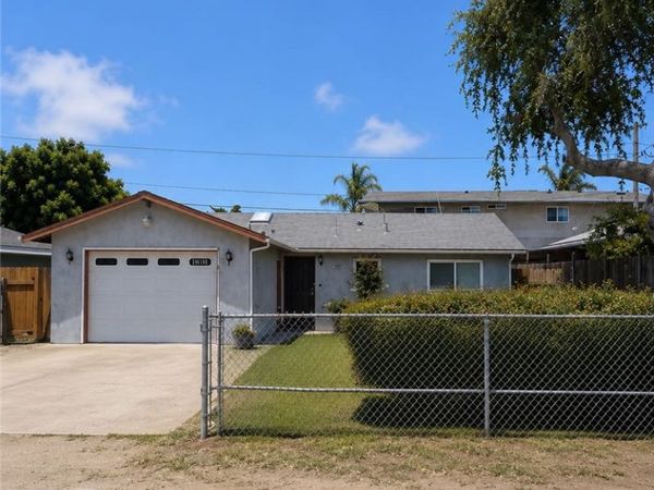 2285 La Verne, Oceano, CA 93445