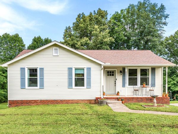 250 Old Columbia Rd, Dickson, TN 37055