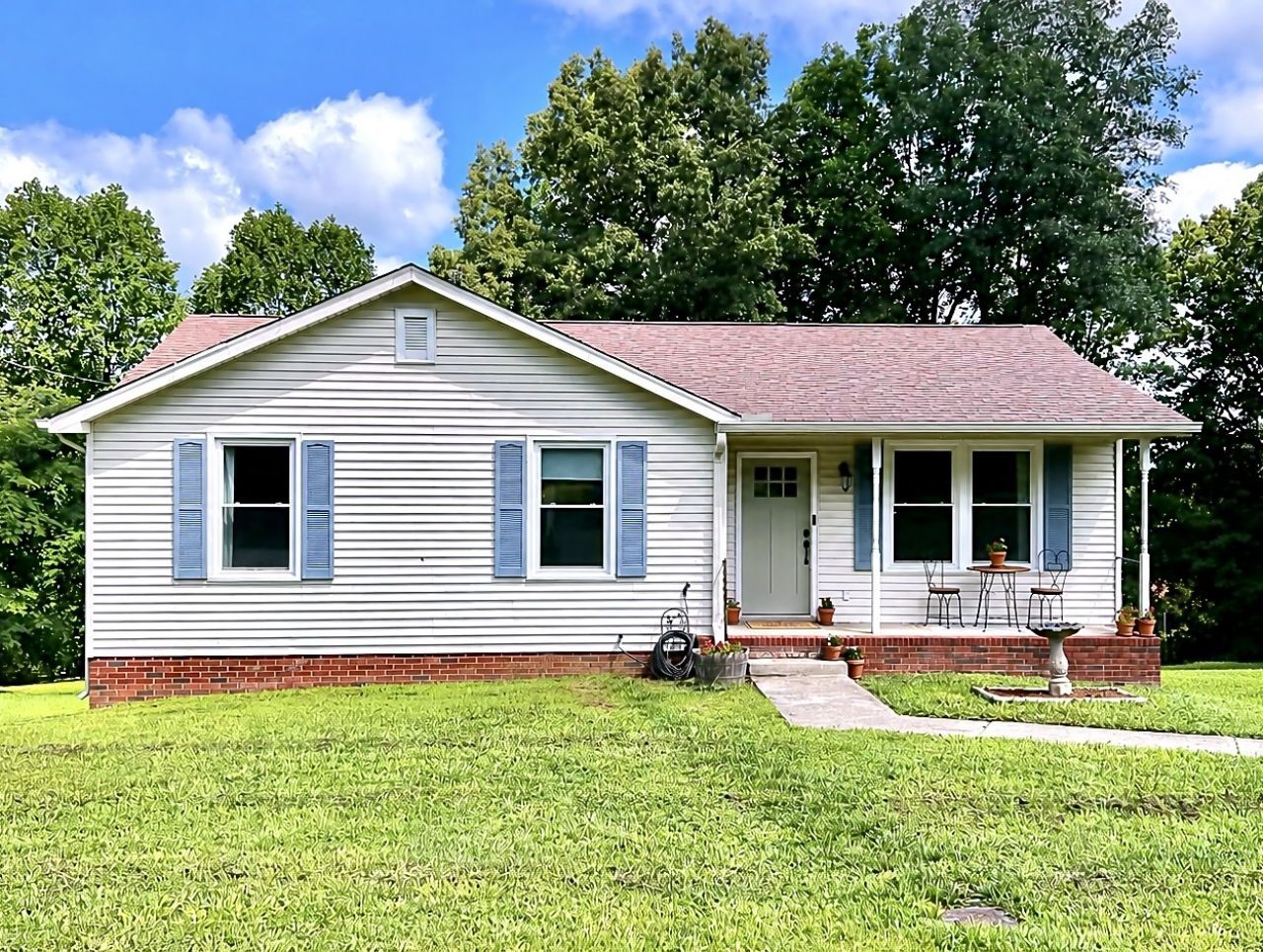 250 Old Columbia Rd , Dickson, TN 37055 Main Photo