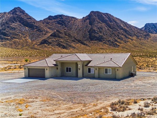 2282 N Balzar Street , Pahrump, NV 89060