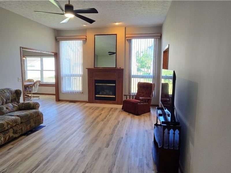 118 Gleneagle Drive, Elyria, OH 44035 Photo 2