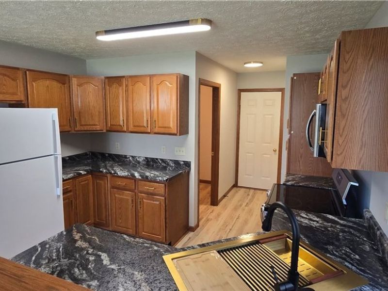 118 Gleneagle Drive, Elyria, OH 44035 Photo 9