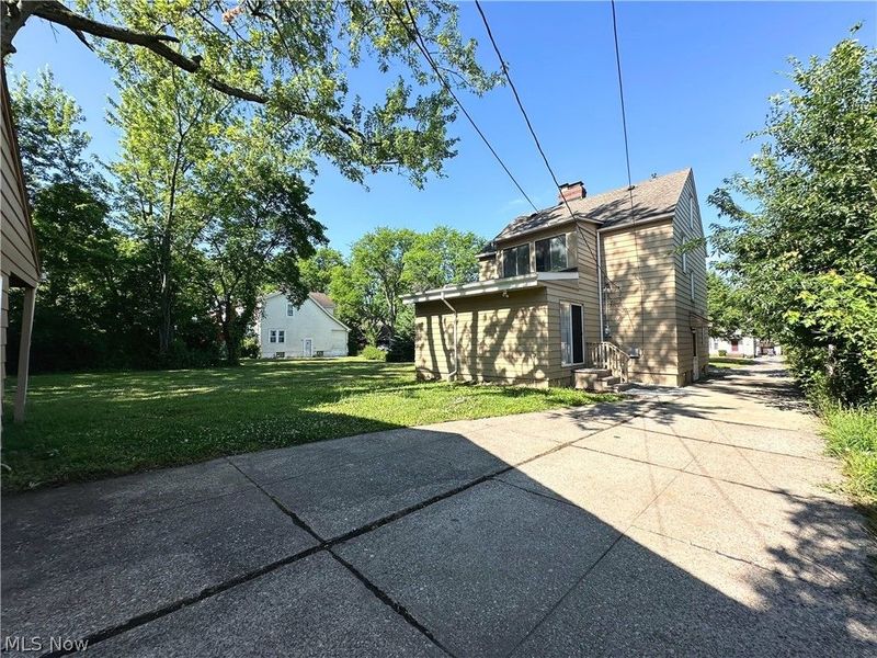 3709 Chelton Road, Shaker Heights, OH 44120 Photo 3
