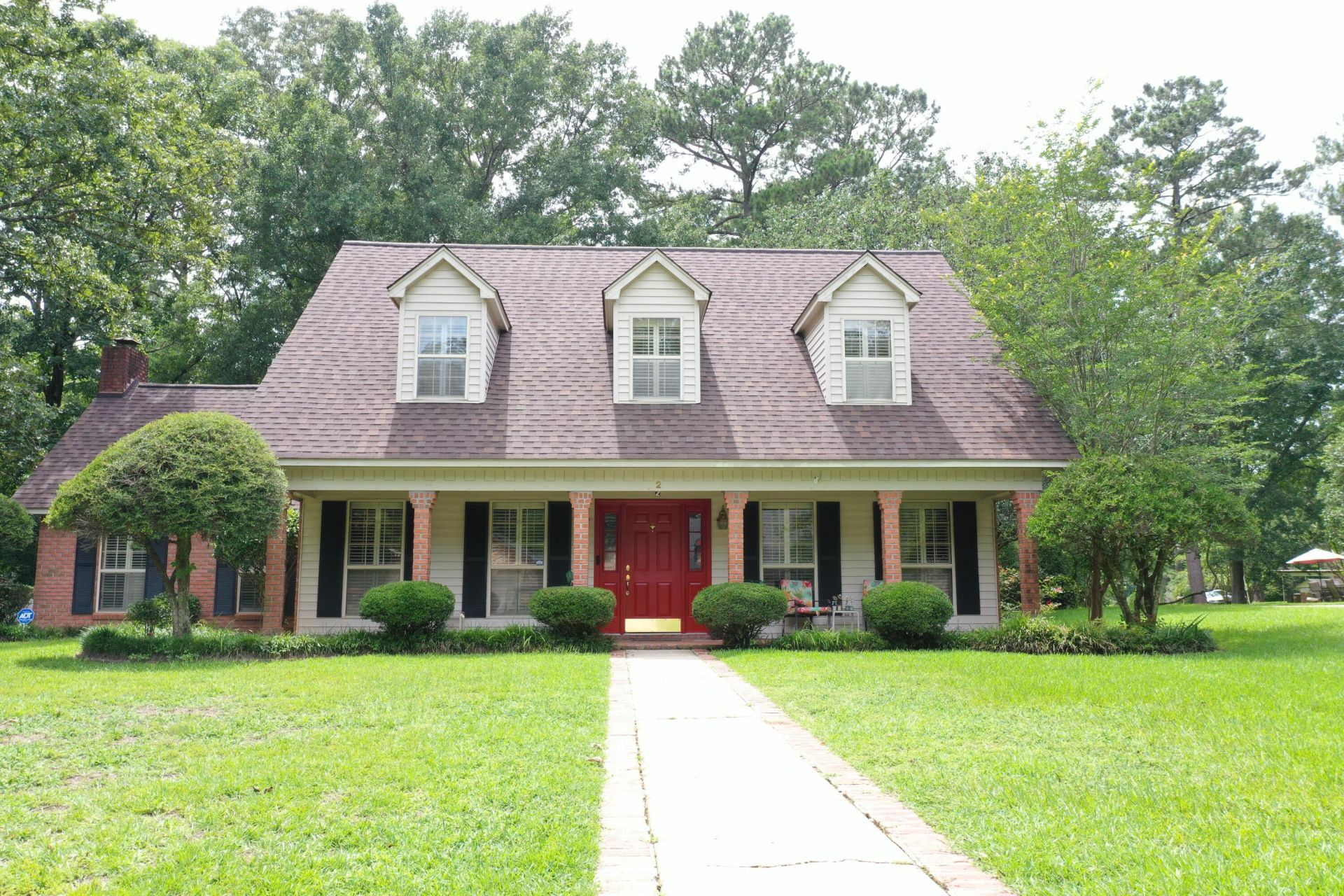 2 Heritage Trail, Laurel, MS 39440 Main Photo