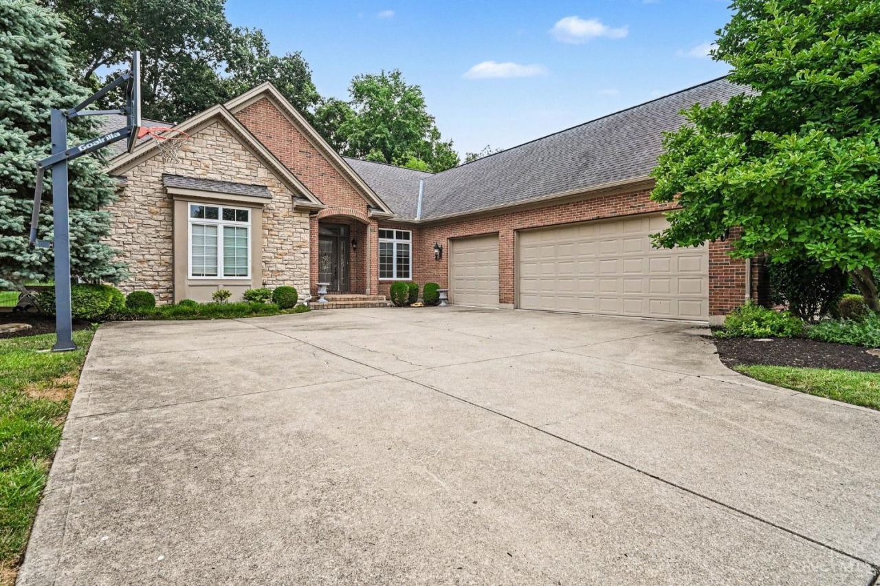 7860 Jolain Drive, Montgomery, OH 45242 Main Photo