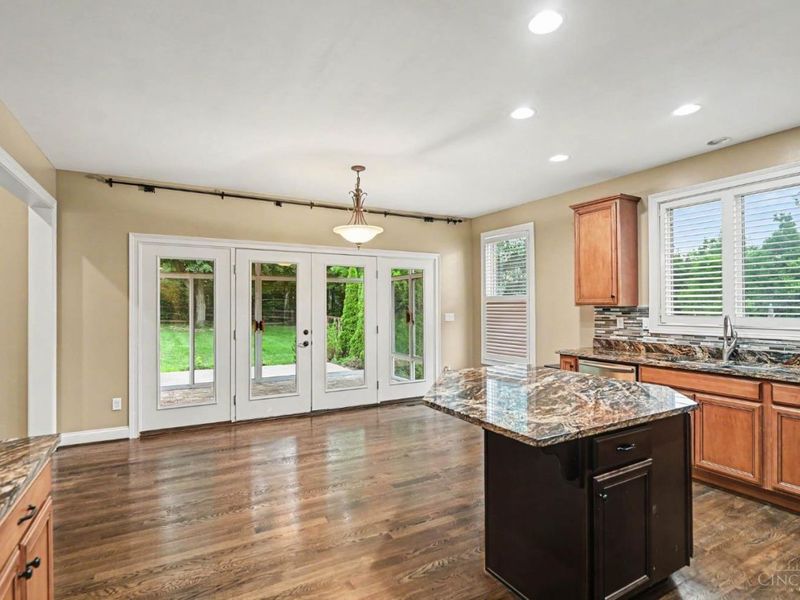 7860 Jolain Drive, Montgomery, OH 45242 Photo 7
