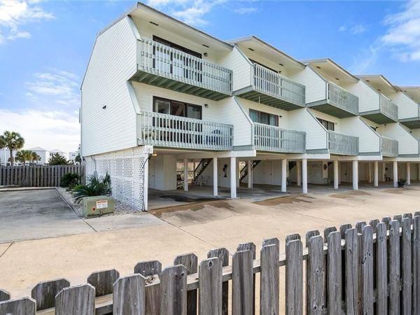 554 Beach Boulevard E, Unit 1, Gulf Shores, AL 36542