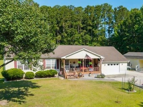 9328 Doris Drive , Oriental, NC 28571