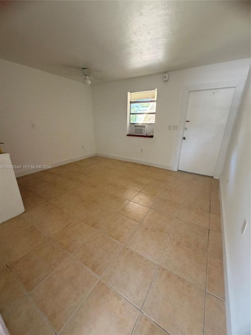 8450 NE Miami Ct , Unit 4, Miami, FL 33138 Photo