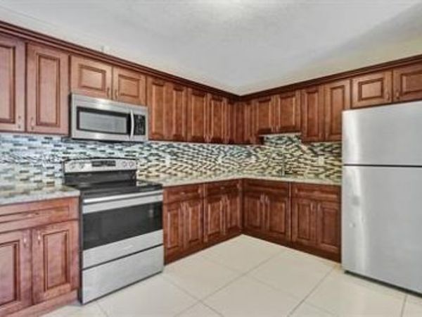 4041 NW 30th Ter , Unit 3, Lauderdale Lakes, FL 33309