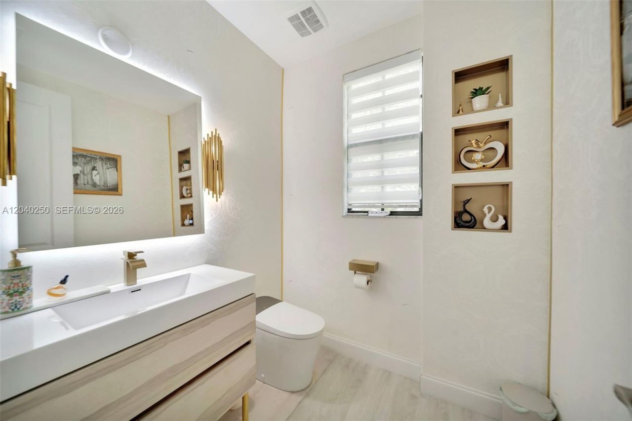 11355 SW 14th St , Pembroke Pines, FL 33025 Photo