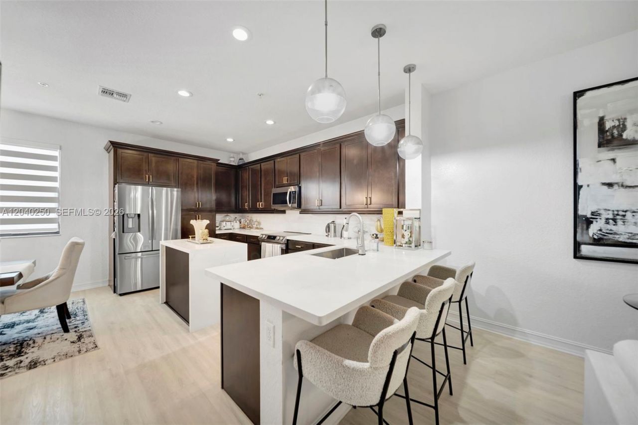 11355 SW 14th St , Pembroke Pines, FL 33025 Photo
