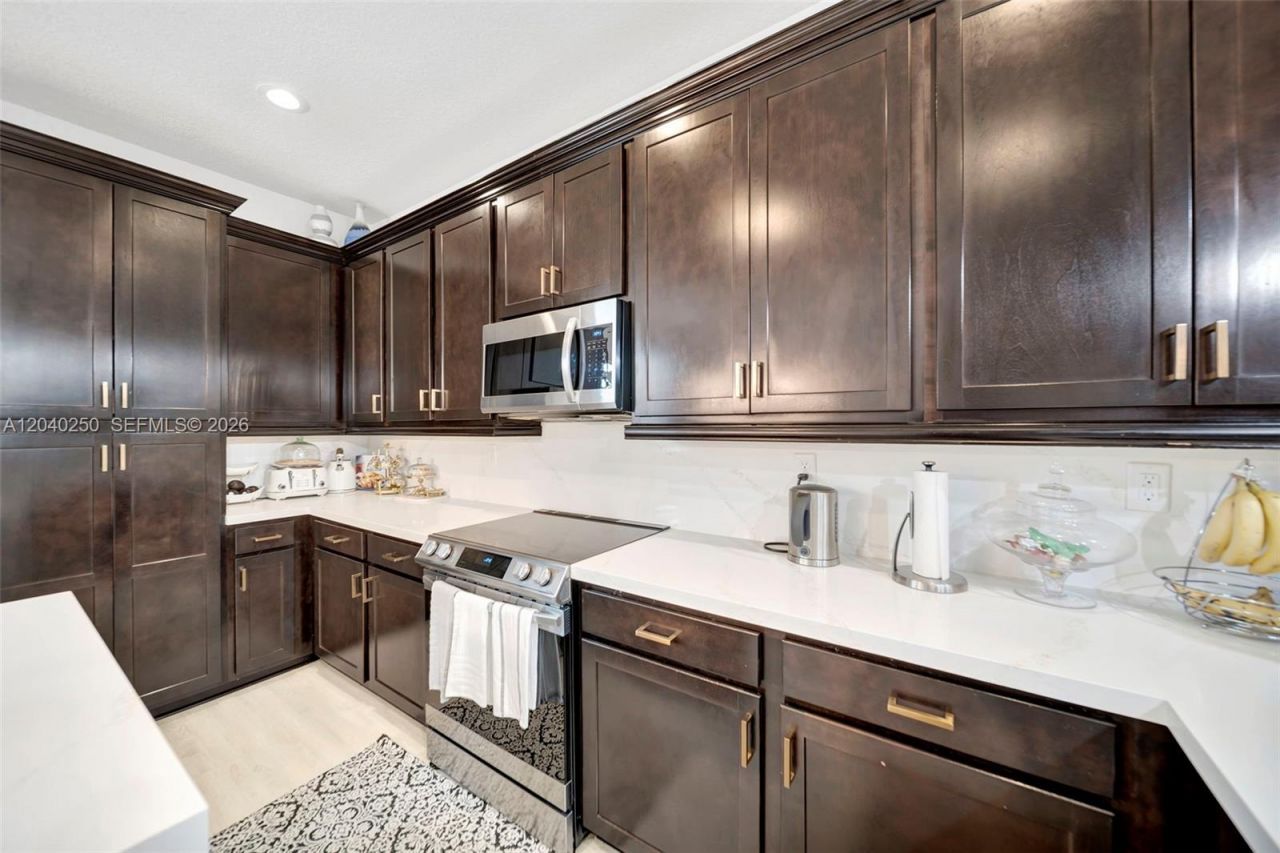 11355 SW 14th St , Pembroke Pines, FL 33025 Photo