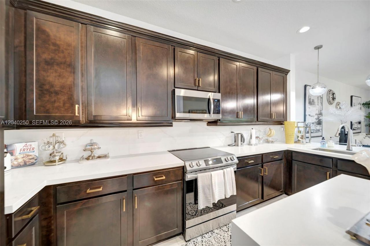 11355 SW 14th St , Pembroke Pines, FL 33025 Photo