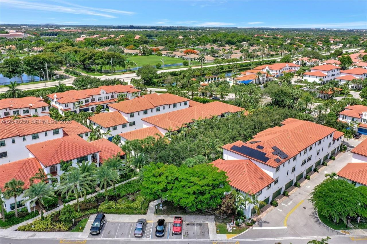 11355 SW 14th St , Pembroke Pines, FL 33025 Photo