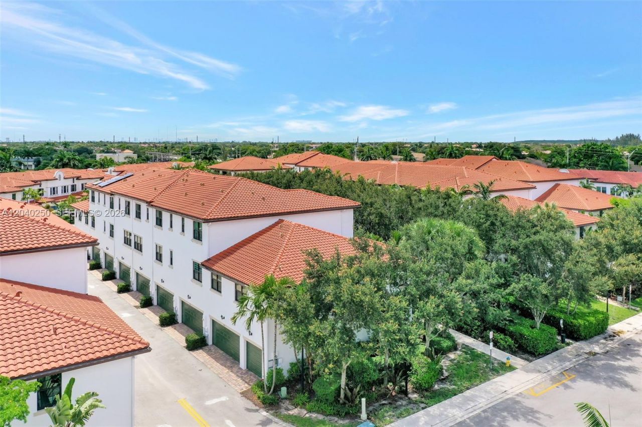 11355 SW 14th St , Pembroke Pines, FL 33025 Photo