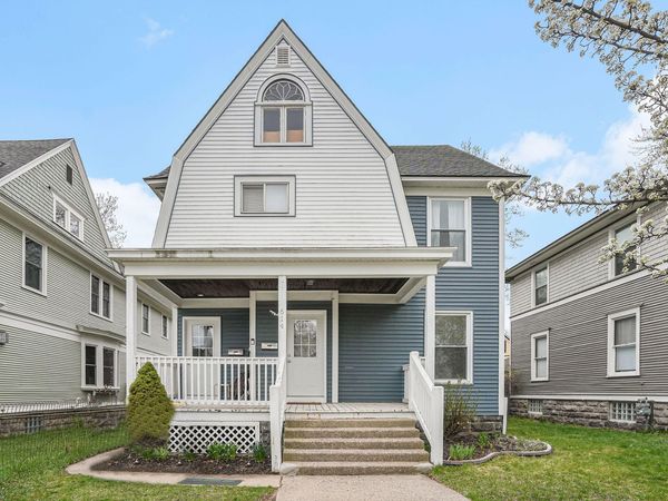 614 Crescent Street NE, Grand Rapids, MI 49503