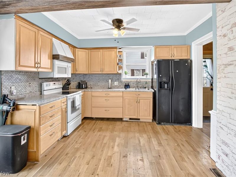 909 Maple Street, Bucyrus, OH 44820 Photo 5