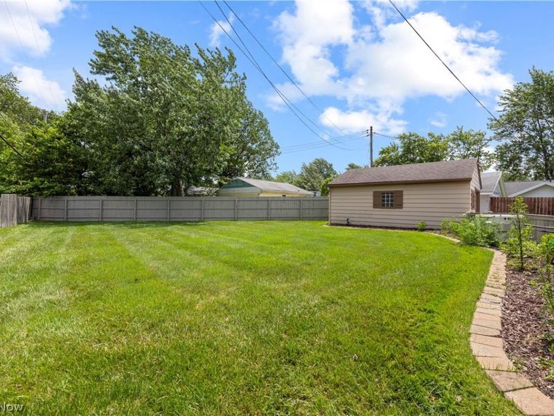 4129 Palm Avenue, Lorain, OH 44055 Photo 19