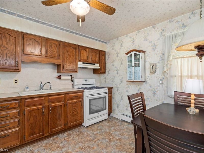 4129 Palm Avenue, Lorain, OH 44055 Photo 3