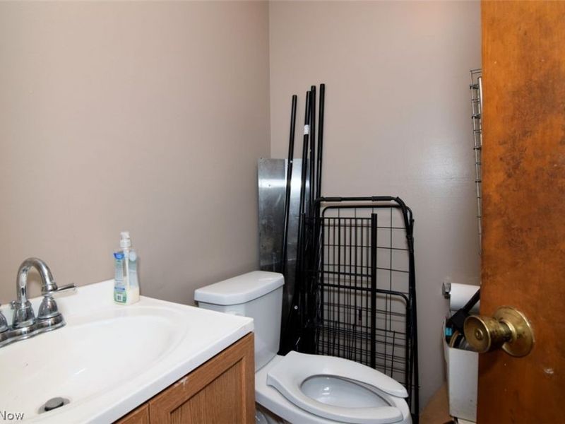 27075 Chardon, Richmond Heights, OH 44143 Photo 32