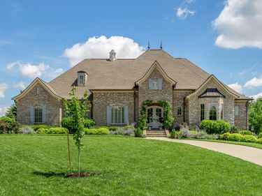 111 Roseburg Way, Nicholasville, KY 40356